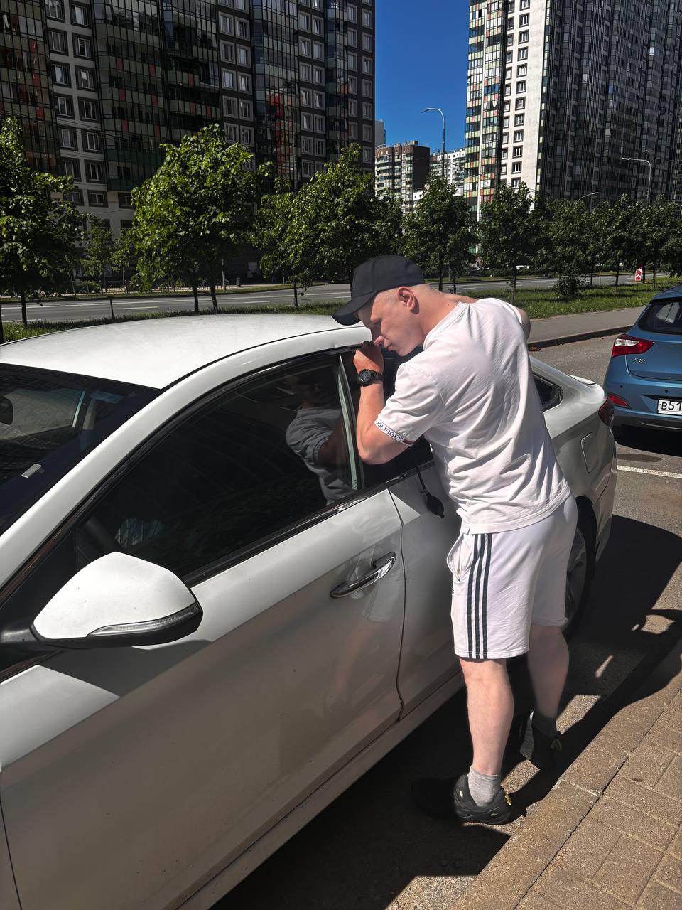 Вскрытие автомобиля без повреждений в Колпино 